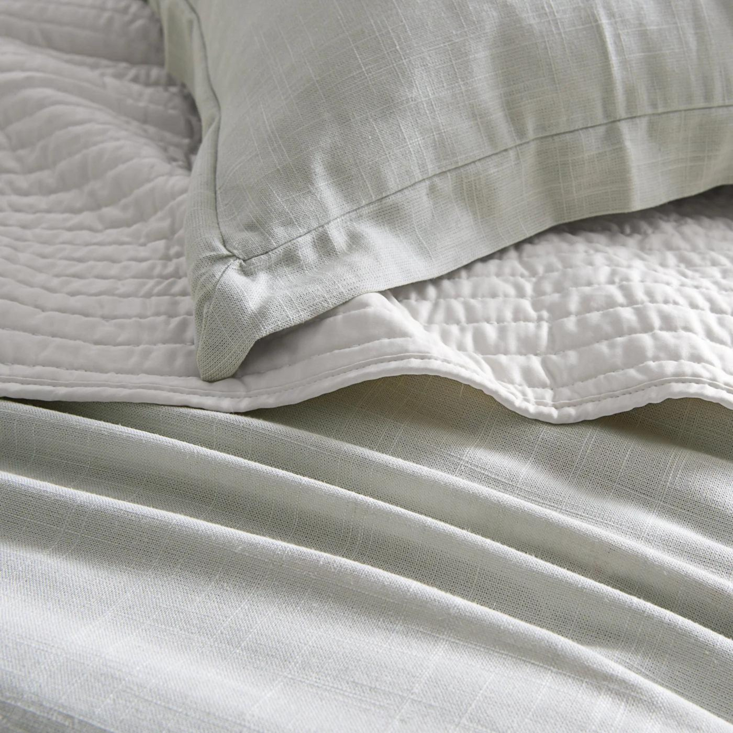 Hi-End Accents Luna Washed Linen Bedspread Set